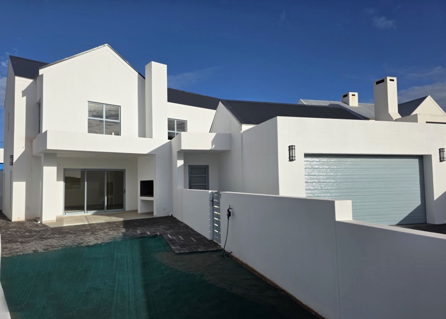 3 Bedroom Property for Sale in Blue Lagoon Western Cape